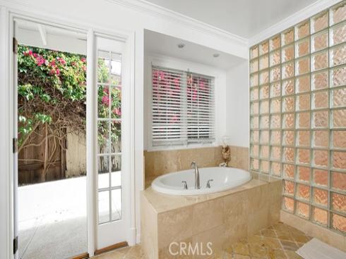 1826  Buttonshell  , Newport Beach, CA