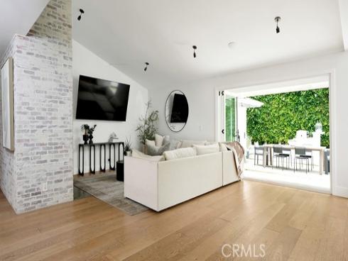 1826  Buttonshell  , Newport Beach, CA