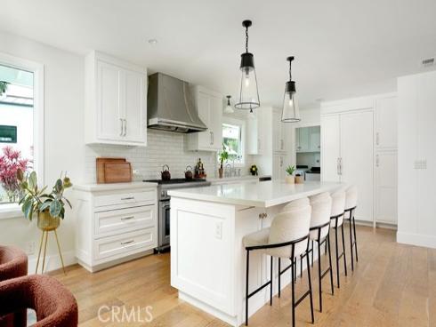 1826  Buttonshell  , Newport Beach, CA