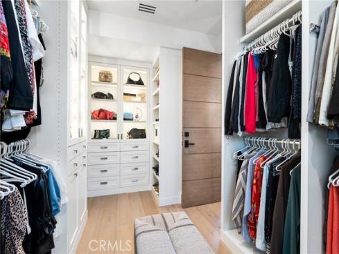 109  Turquoise  , Newport Beach, CA