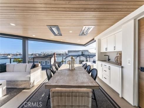 109  Turquoise  , Newport Beach, CA