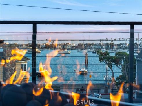 109  Turquoise  , Newport Beach, CA