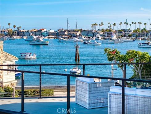 109  Turquoise  , Newport Beach, CA