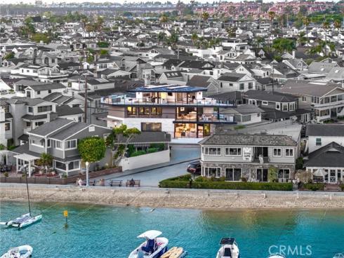 109  Turquoise  , Newport Beach, CA