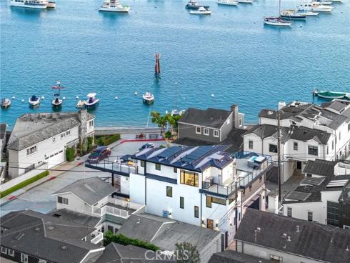 109  Turquoise  , Newport Beach, CA