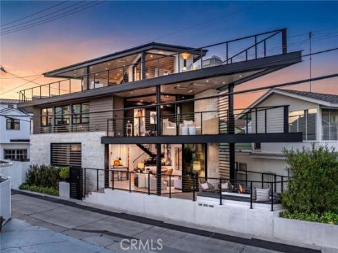 109  Turquoise  , Newport Beach, CA