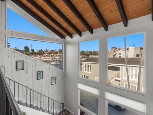 1011 N Bay Front  , Newport Beach, CA