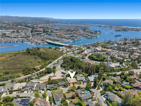 608  Saint James   Place, Newport Beach, CA