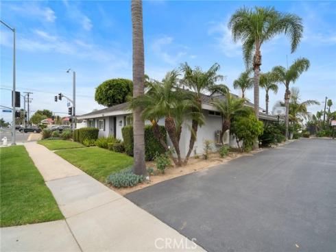 2528  University   Drive, Newport Beach, CA