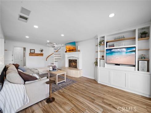 2528  University   Drive, Newport Beach, CA
