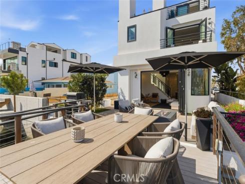 3912  River Ave  , Newport Beach, CA