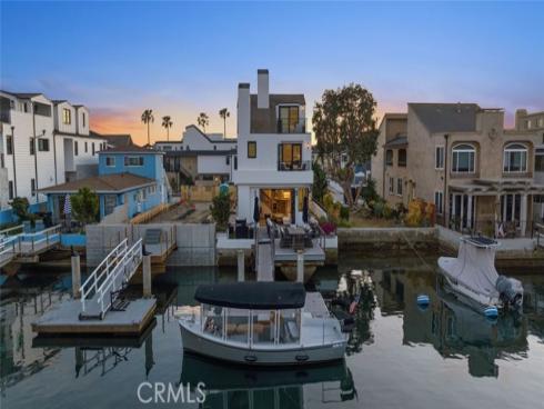 3912  River Ave  , Newport Beach, CA