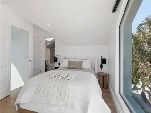 3912  River Ave  , Newport Beach, CA