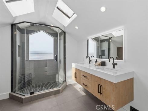 3912  River Ave  , Newport Beach, CA