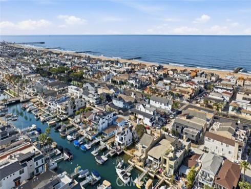 3912  River Ave  , Newport Beach, CA