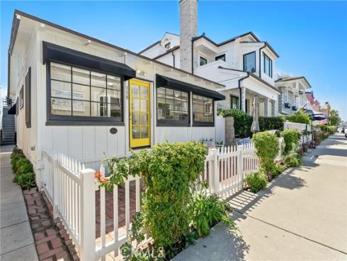 118  Emerald  , Newport Beach, CA