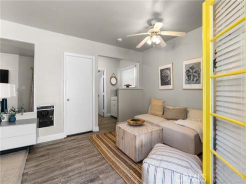 118  Emerald  , Newport Beach, CA