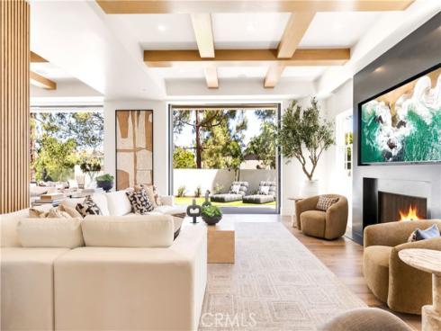 6  Pinehurst Ln  , Newport Beach, CA