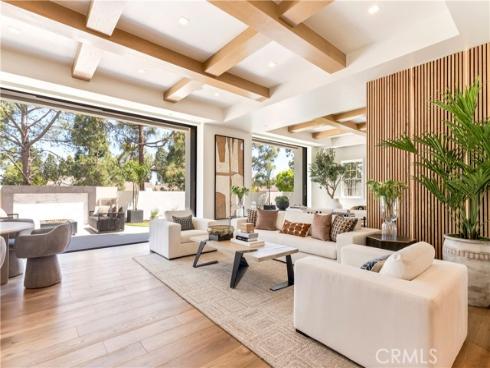 6  Pinehurst Ln  , Newport Beach, CA