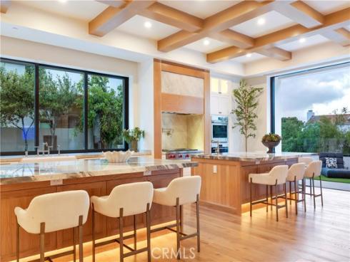 6  Pinehurst Ln  , Newport Beach, CA