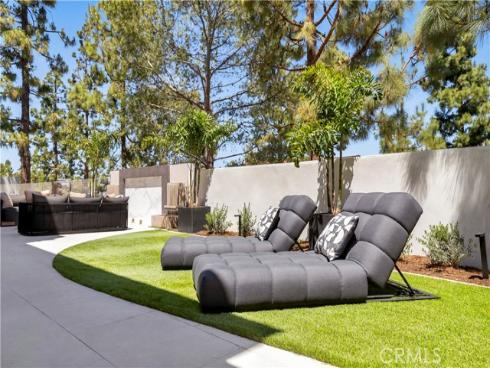 6  Pinehurst Ln  , Newport Beach, CA