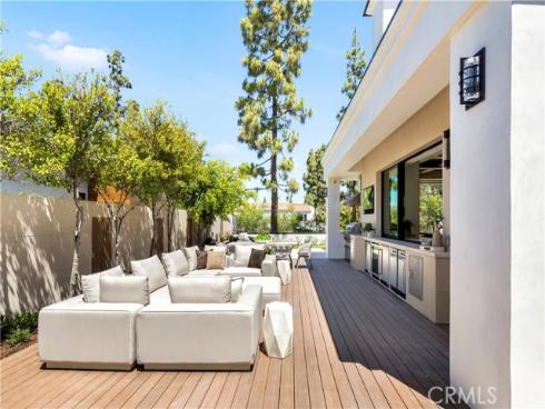 6  Pinehurst Ln  , Newport Beach, CA