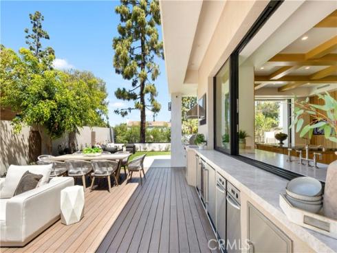 6  Pinehurst Ln  , Newport Beach, CA