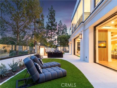 6  Pinehurst Ln  , Newport Beach, CA