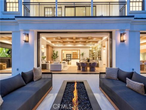 6  Pinehurst Ln  , Newport Beach, CA