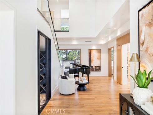 6  Pinehurst Ln  , Newport Beach, CA