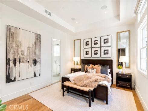 6  Pinehurst Ln  , Newport Beach, CA