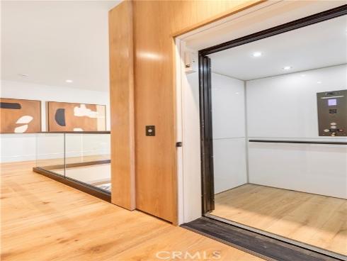 6  Pinehurst Ln  , Newport Beach, CA