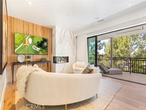 6  Pinehurst Ln  , Newport Beach, CA