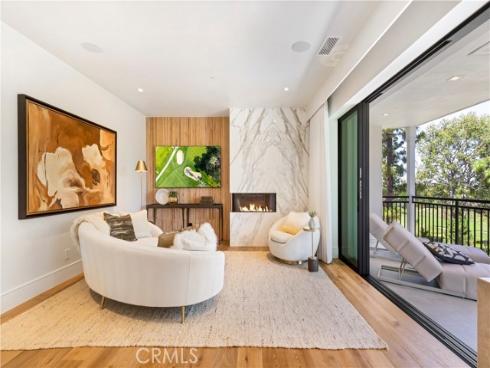 6  Pinehurst Ln  , Newport Beach, CA