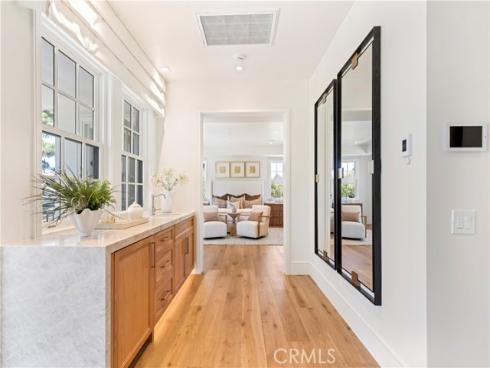 6  Pinehurst Ln  , Newport Beach, CA