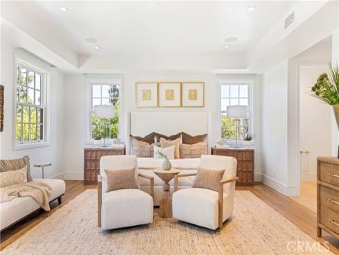 6  Pinehurst Ln  , Newport Beach, CA