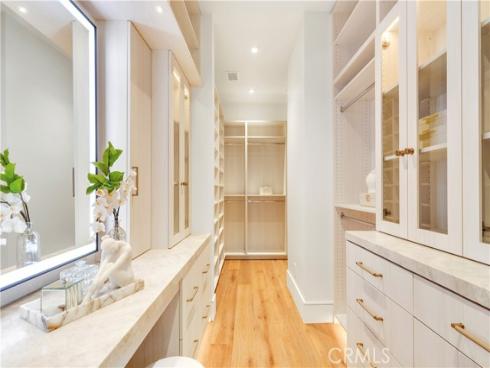 6  Pinehurst Ln  , Newport Beach, CA