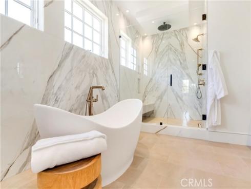 6  Pinehurst Ln  , Newport Beach, CA