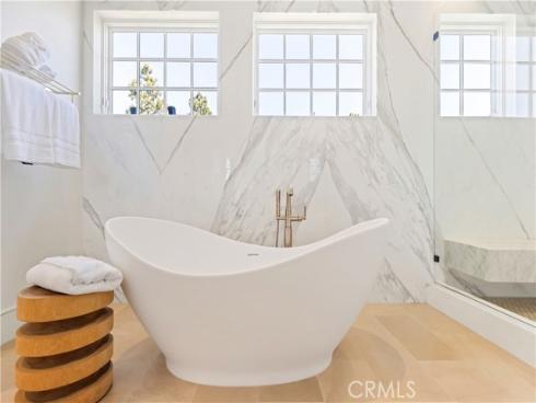 6  Pinehurst Ln  , Newport Beach, CA