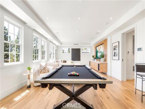 6  Pinehurst Ln  , Newport Beach, CA