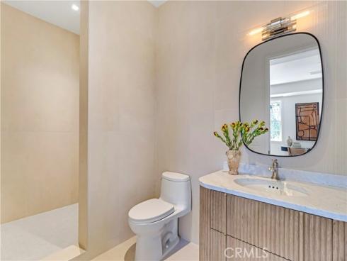 6  Pinehurst Ln  , Newport Beach, CA