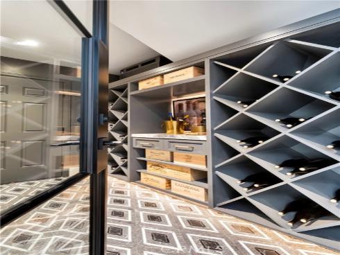 6  Pinehurst Ln  , Newport Beach, CA