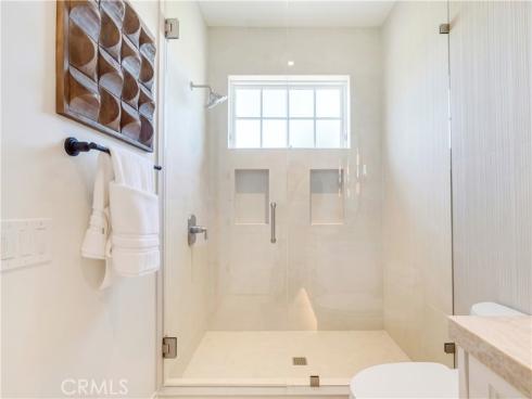 6  Pinehurst Ln  , Newport Beach, CA