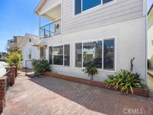 805 W Bay  , Newport Beach, CA