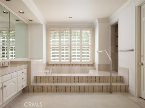 2 Chatham Court, Newport Beach, CA