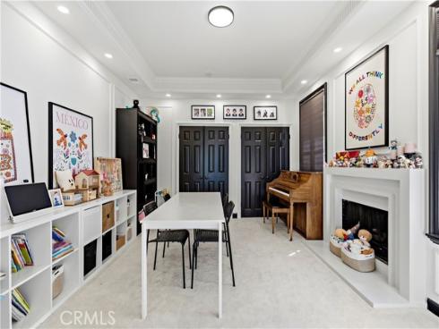 19  Belmont  , Newport Beach, CA