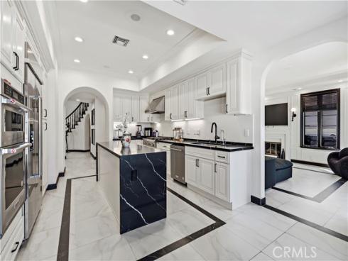 19  Belmont  , Newport Beach, CA