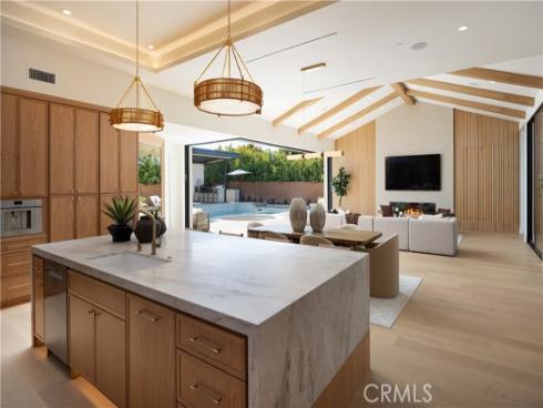 1453  Galaxy Dr  , Newport Beach, CA