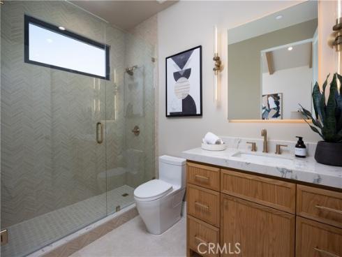 1453  Galaxy Dr  , Newport Beach, CA