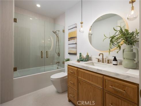 1453  Galaxy Dr  , Newport Beach, CA